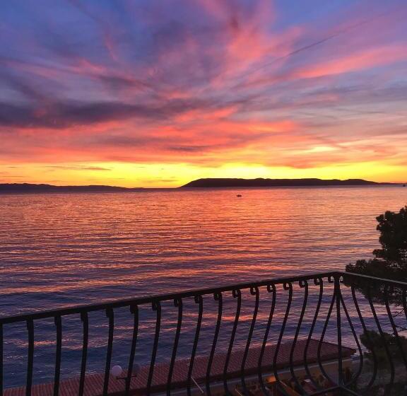 Panzió Apartmani Daša Tučepi