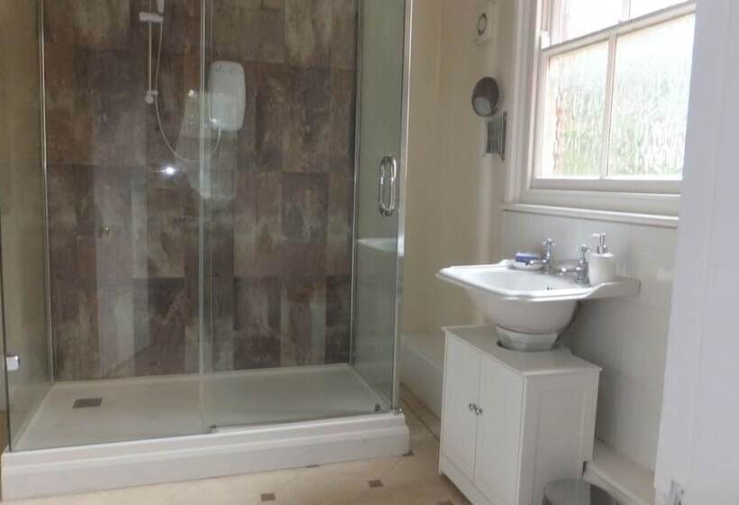 Пансион Garfits Lodge