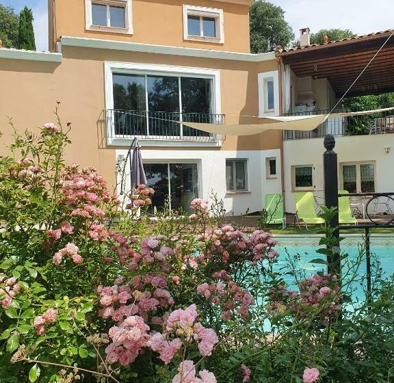 פנסיון Montèze Paradis