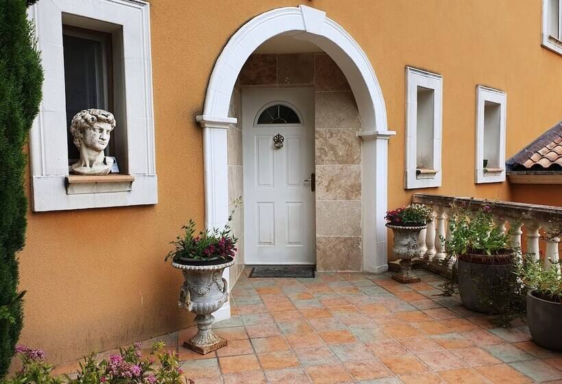 פנסיון Montèze Paradis