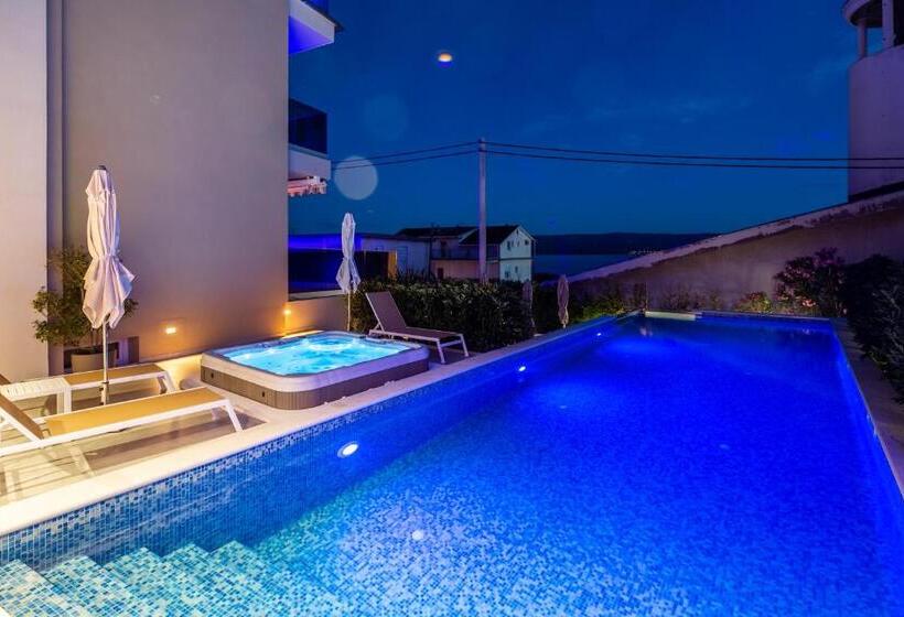 膳宿费 Villa Mandalinic