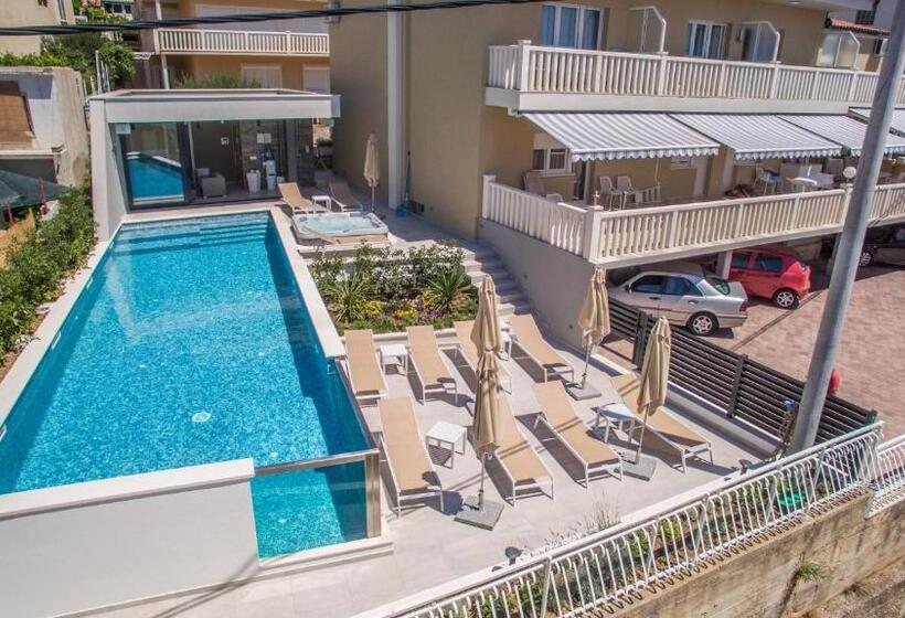 膳宿费 Villa Mandalinic