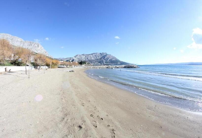 膳宿费 Villa Mandalinic