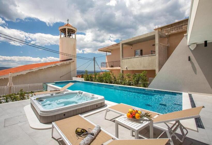 膳宿费 Villa Mandalinic