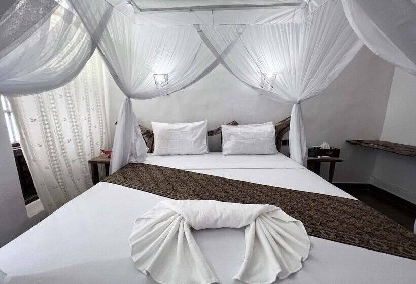 膳宿费 Zanzi House