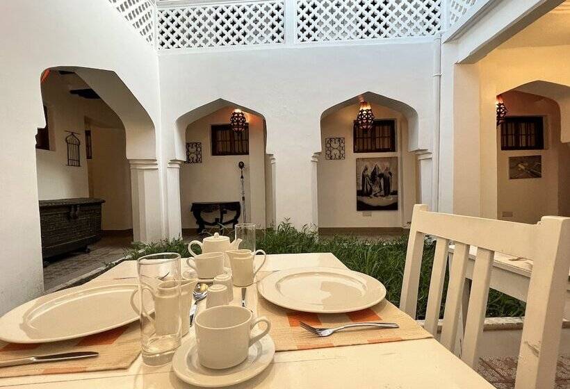 膳宿费 Zanzi House