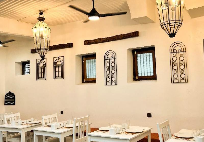 膳宿费 Zanzi House