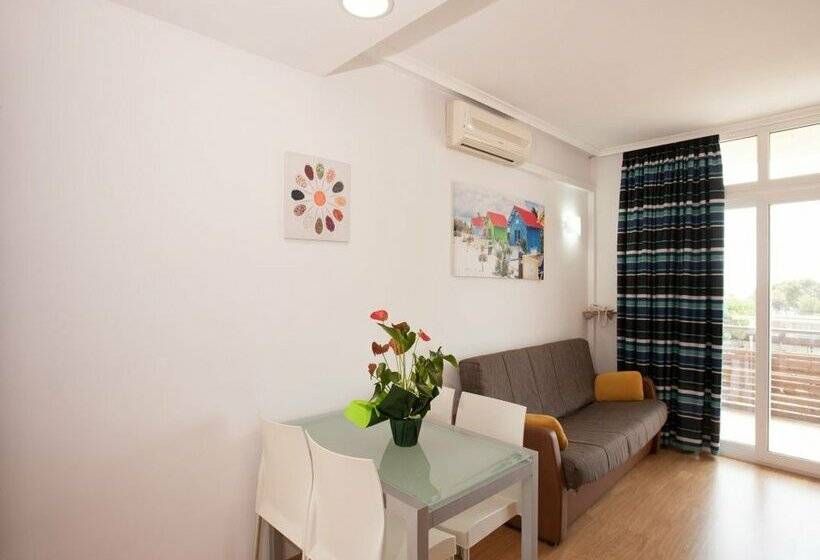 Aparthotel Comtat Sant Jordi