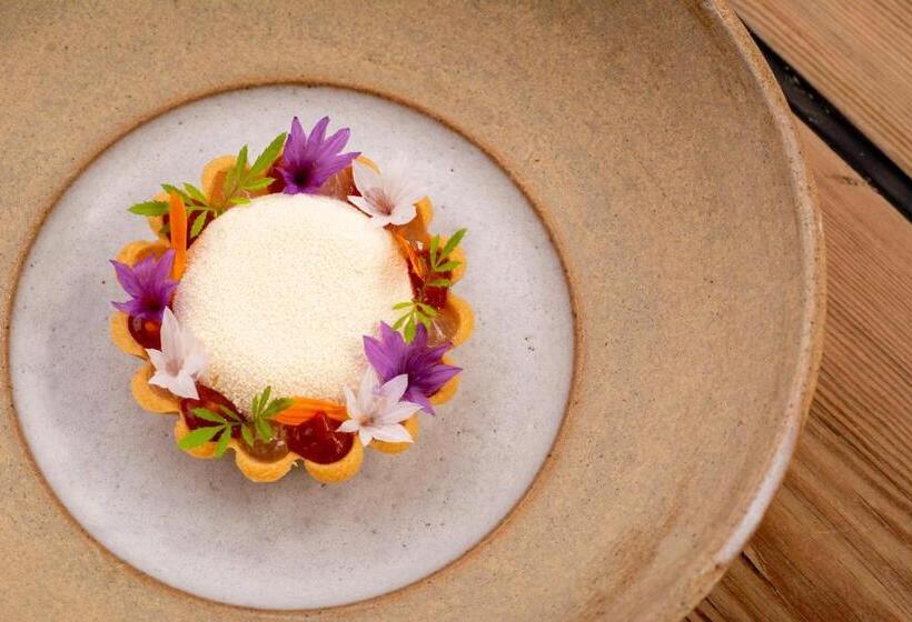 צימר Forest Side Hotel