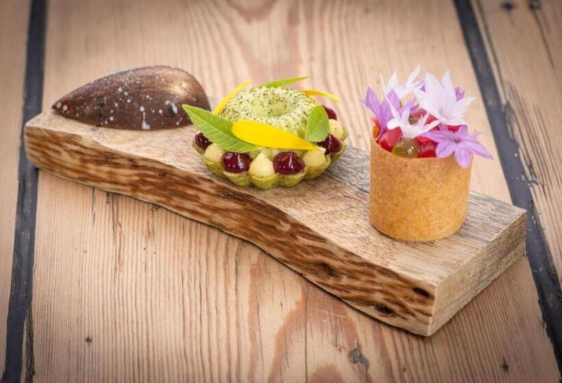 צימר Forest Side Hotel