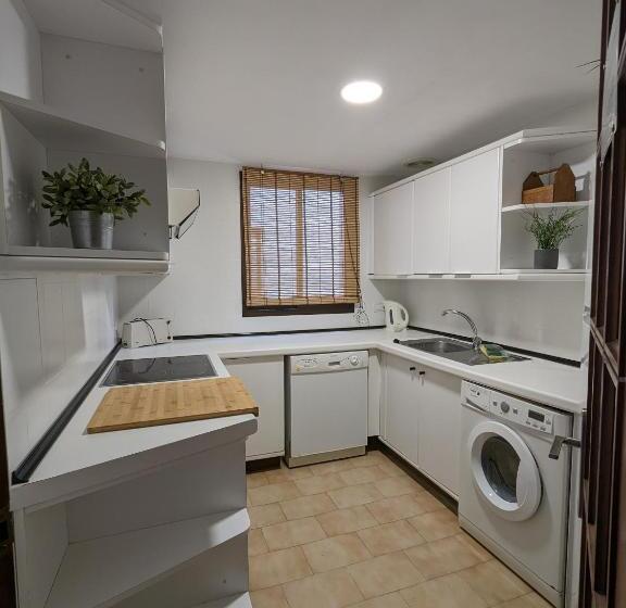 Benabola Hotel & Suites