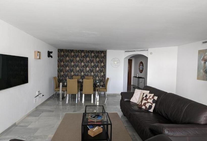 Benabola Hotel & Suites