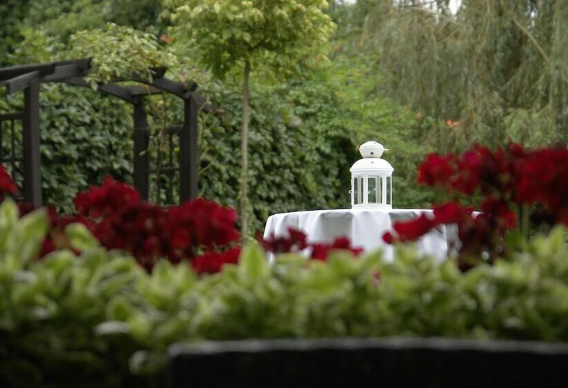 Booking Hotel Crown Piast & Spa