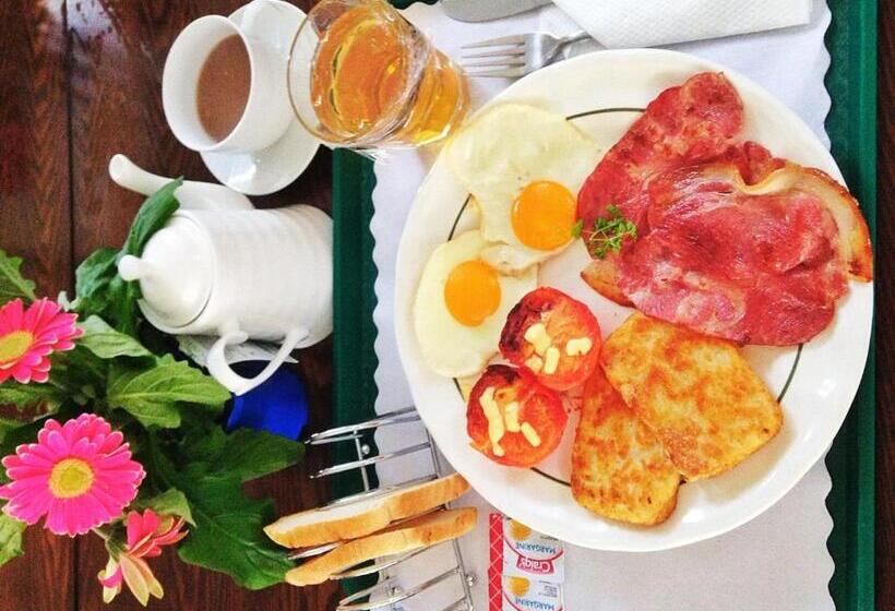 Bush Inn Court Motel