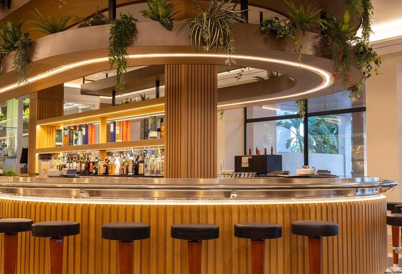 Hipotels Barrosa Palace & Spa