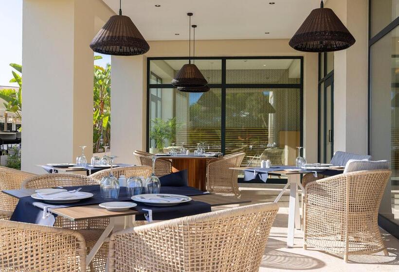 Hipotels Barrosa Palace & Spa