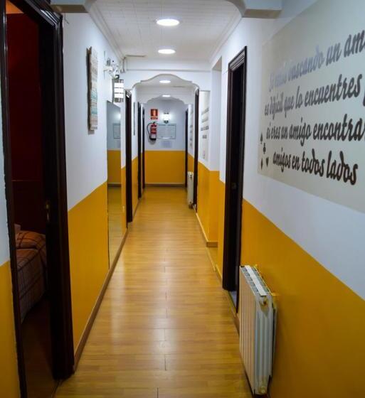 فندق فئة نجمة واحدة Pension Waksman