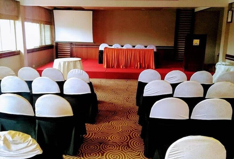 Отель Abad Fort