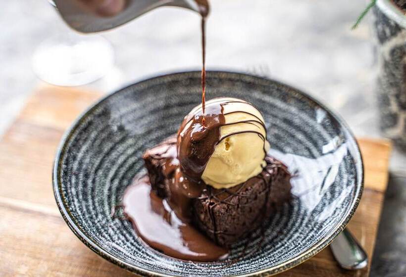 Abbey Hotel Bath, A Tribute Portfolio