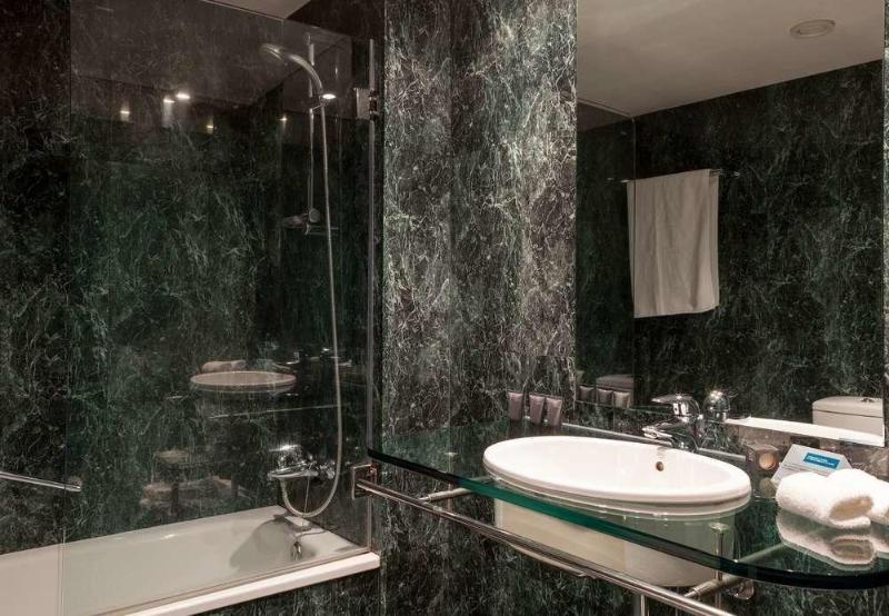 Ac Hotel Ponferrada By Marriott