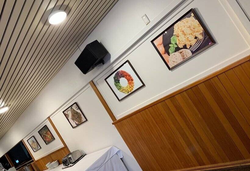 فندق Airport Gateway