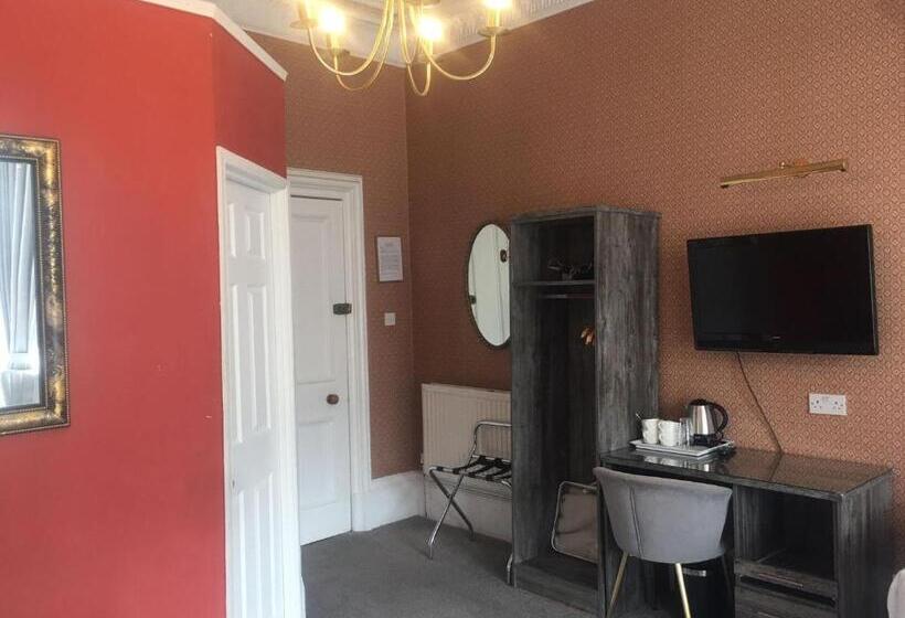 בית מלון כפרי Alexander Guest House