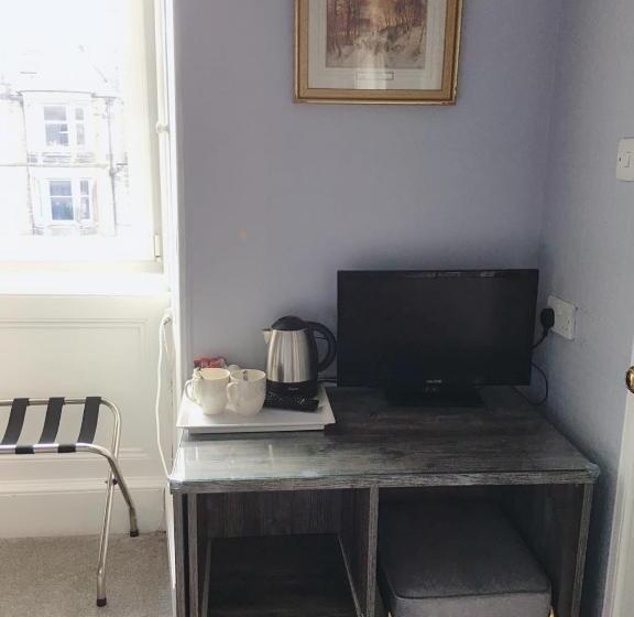 בית מלון כפרי Alexander Guest House