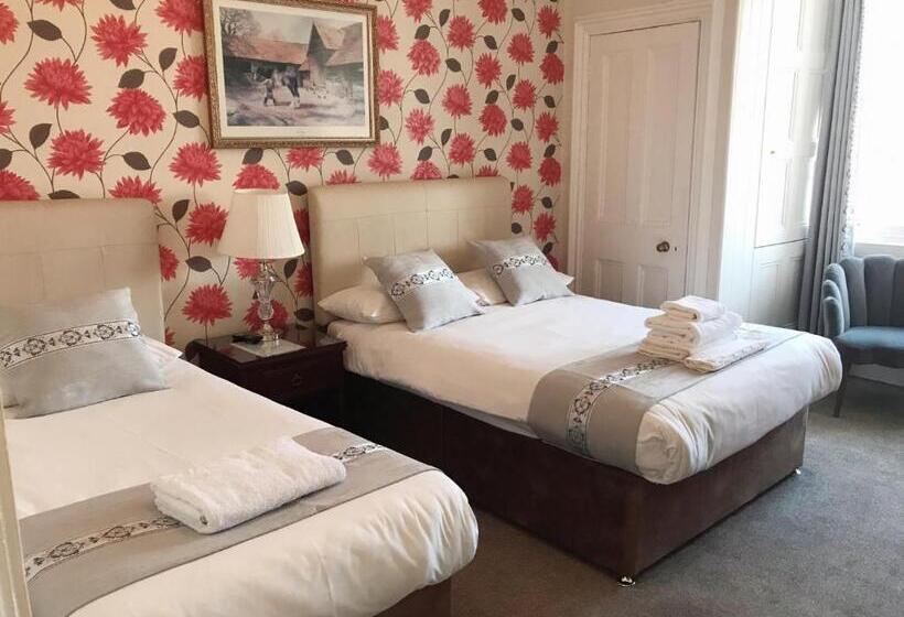 בית מלון כפרי Alexander Guest House