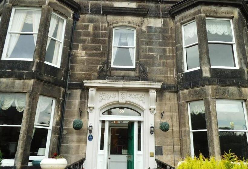 בית מלון כפרי Alexander Guest House