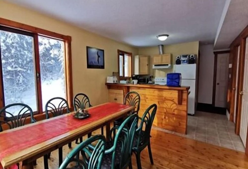 Отель Alpine Meadows Lodge