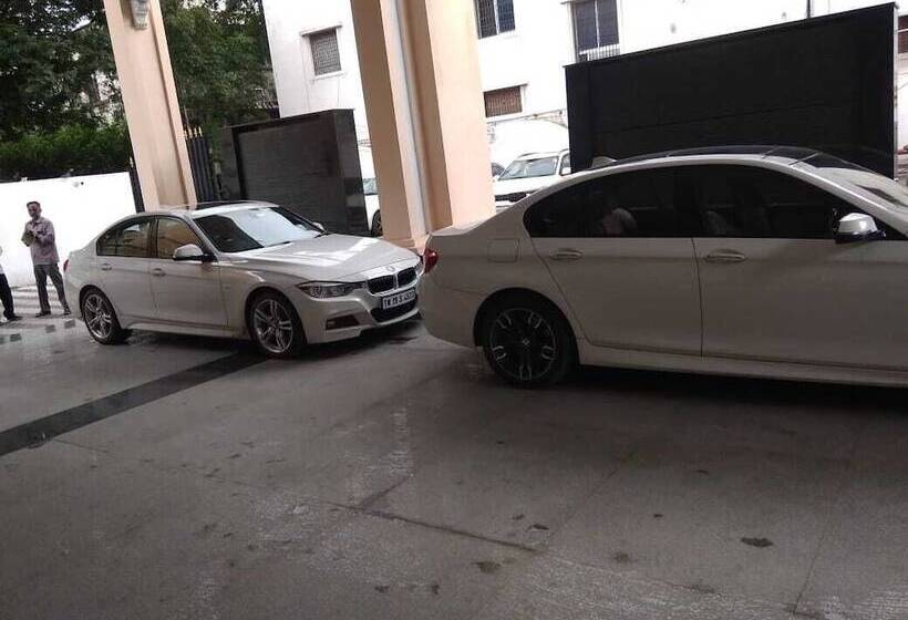 هتل Ambica Empire