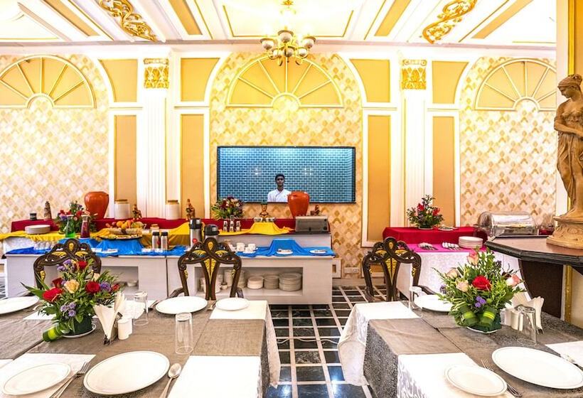 Отель Ambica Empire