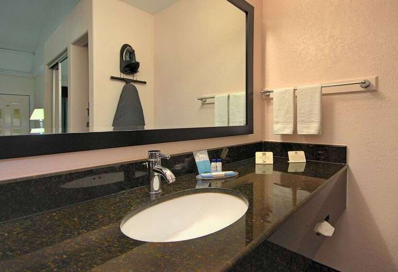 Отель Americas Best Value Inn Sinton