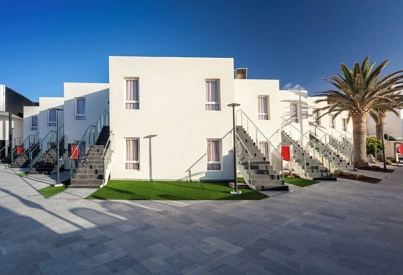 בית מלון כפרי Barcelo Corralejo Sands