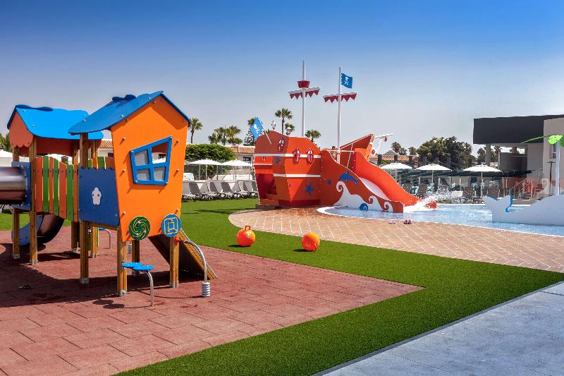 בית מלון כפרי Barcelo Corralejo Sands