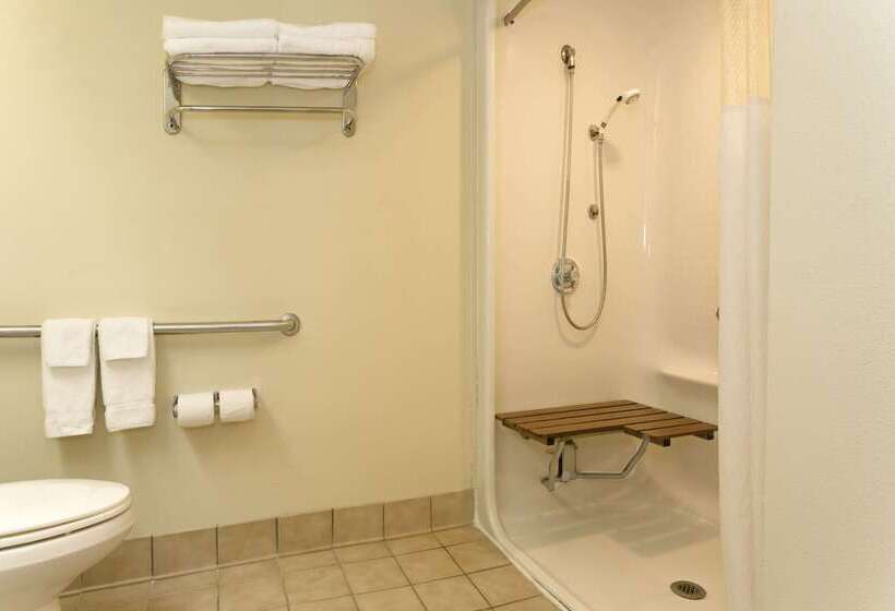 Отель Baymont By Wyndham Mason