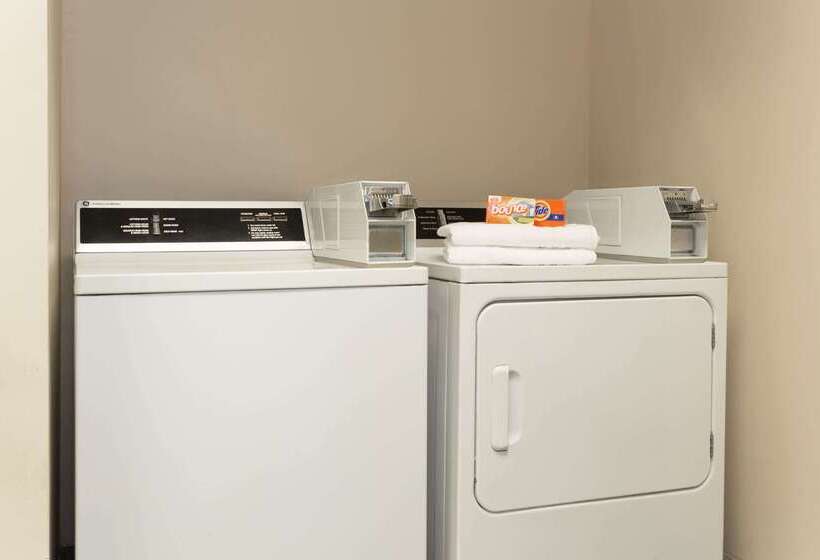 Отель Baymont By Wyndham Mason