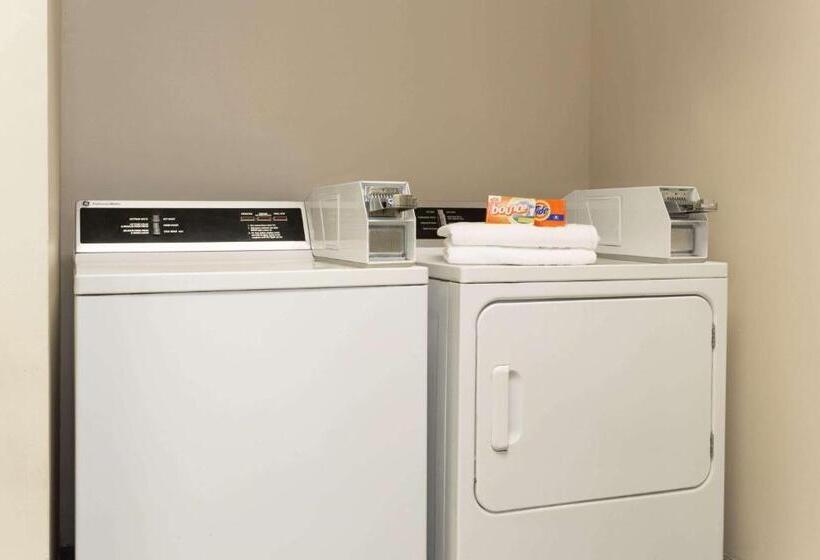 Отель Baymont By Wyndham Mason