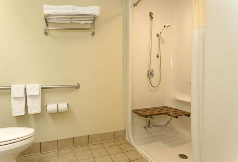 Отель Baymont By Wyndham Mason