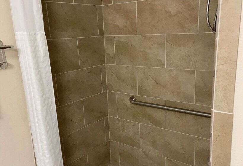 فندق Best Western Airport Inn & Suites Cleveland