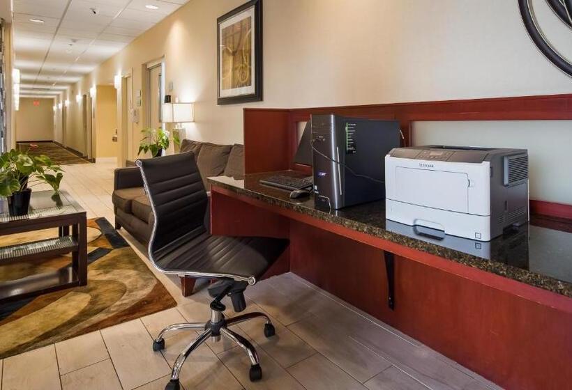 فندق Best Western Airport Inn & Suites Cleveland