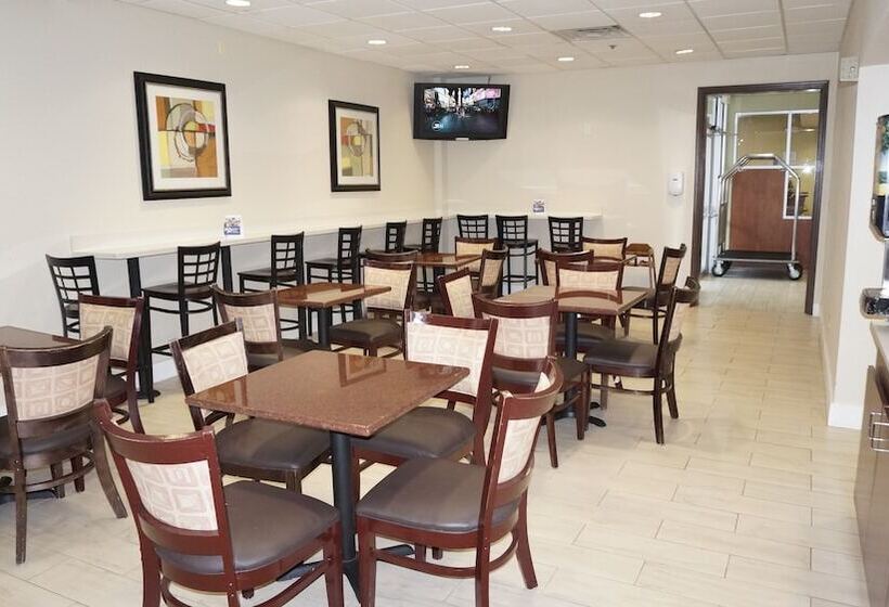 فندق Best Western Airport Inn & Suites Cleveland