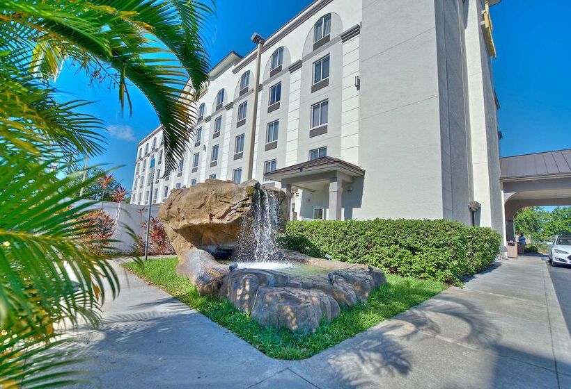 ホテル Sonesta Essential Orlando