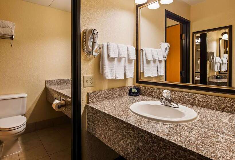 فندق Best Western Center Pointe Inn