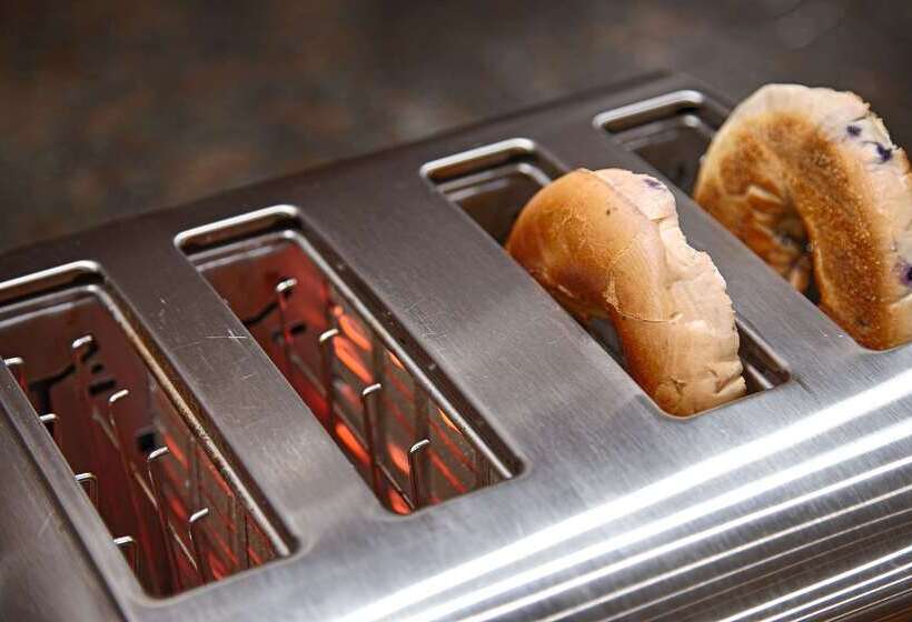 فندق Best Western Center Pointe Inn