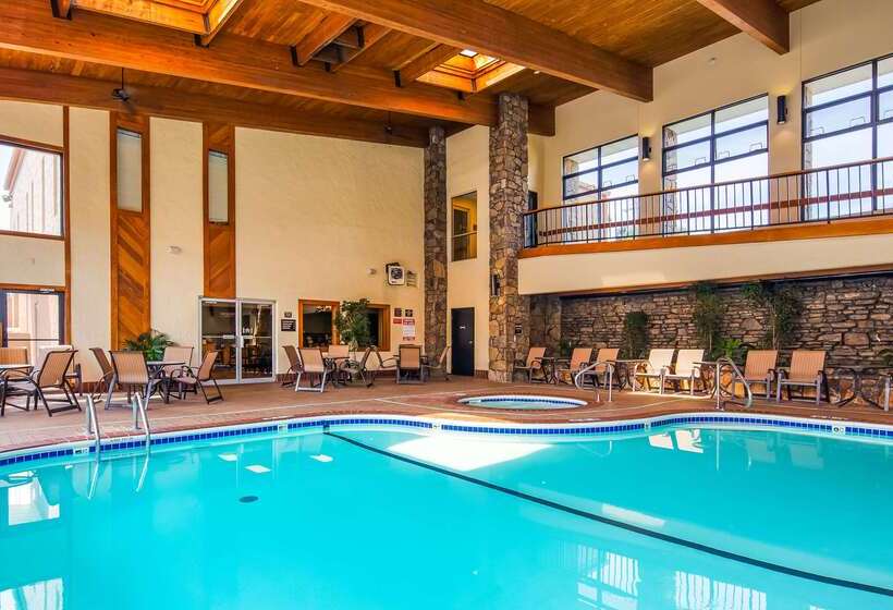 فندق Best Western Center Pointe Inn