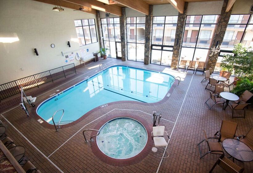 فندق Best Western Center Pointe Inn