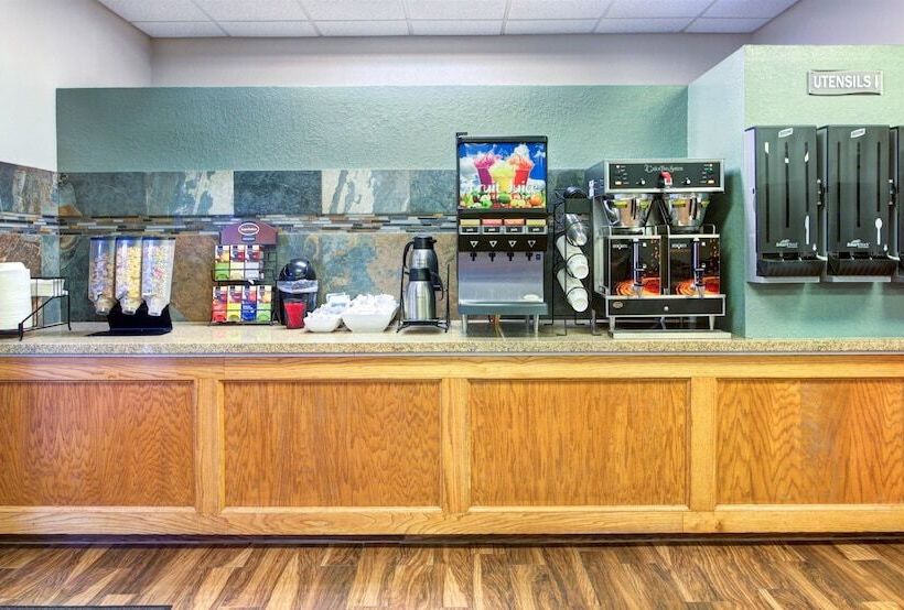 فندق Best Western Center Pointe Inn