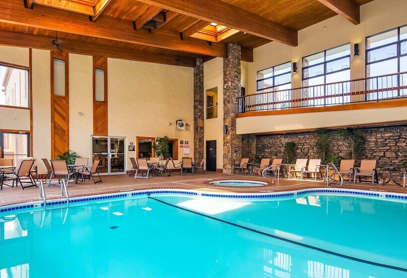 فندق Best Western Center Pointe Inn
