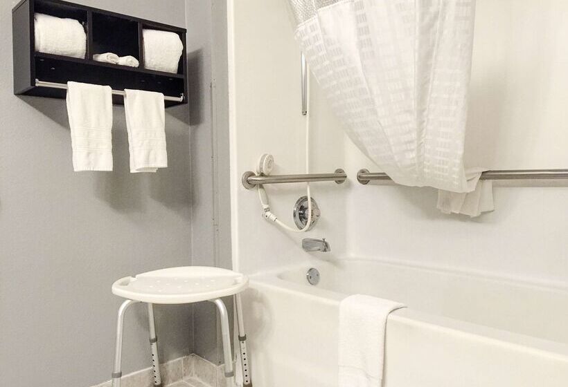 فندق Best Western Executive Inn